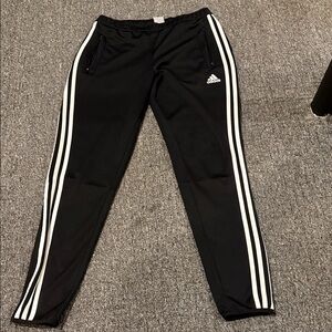 Womens Adidas pants
Size M
Worn twice